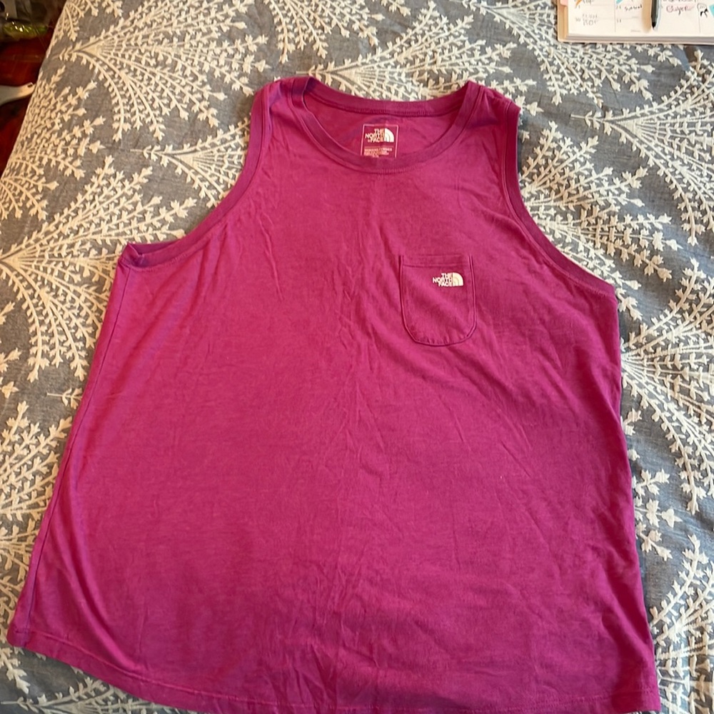 XL Northface tee shirt